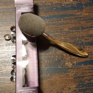 Tarte make up brush